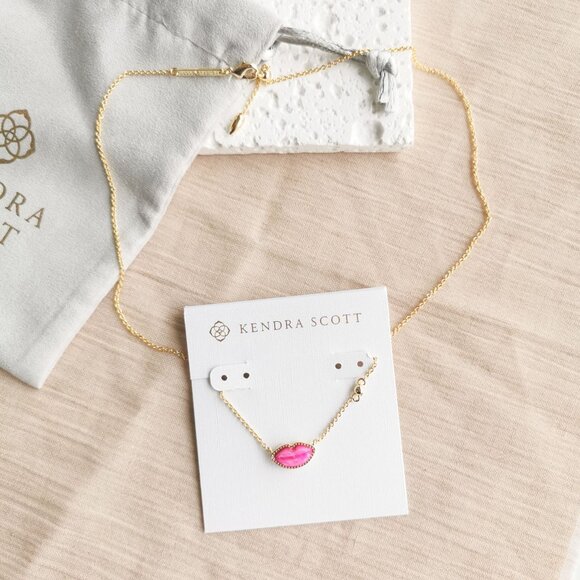 ✨Kendra Scott✨ Lips Gold Necklace Hot Pink Mother-of-Pearl - Picture 5 of 5